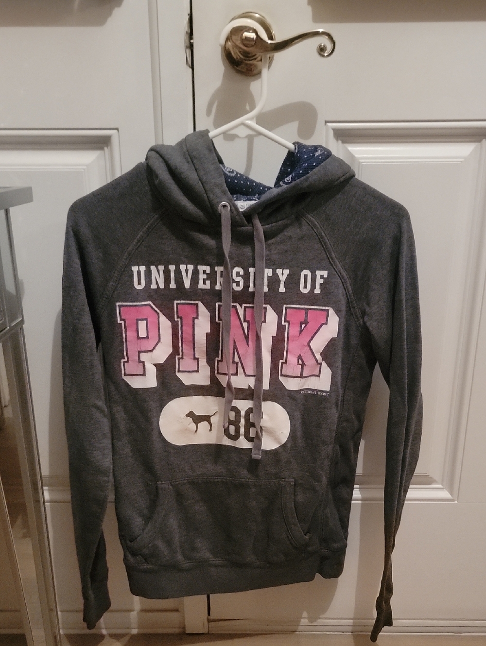Victoria's Secret Pink. Gray Hoodie. Size XS. Good Condition.